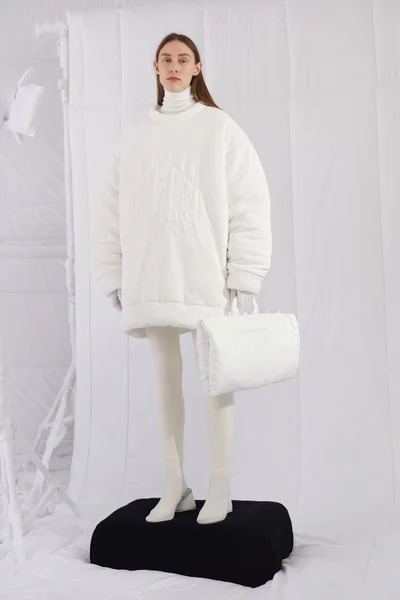 Look 3